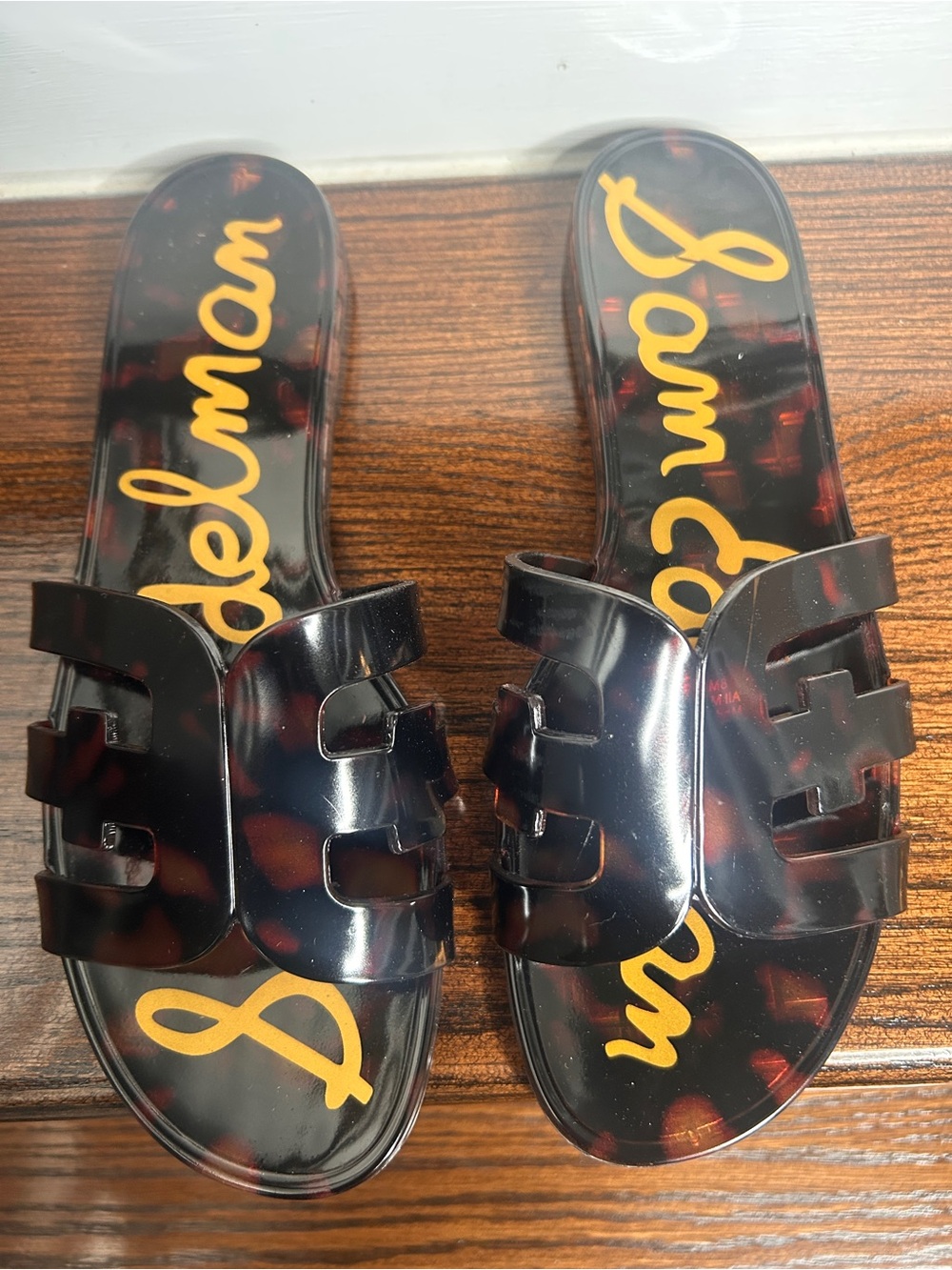 Sam Edelman Women’s Bay Jelly Double E  Logo Slide Sandals, 8M, Tortoise